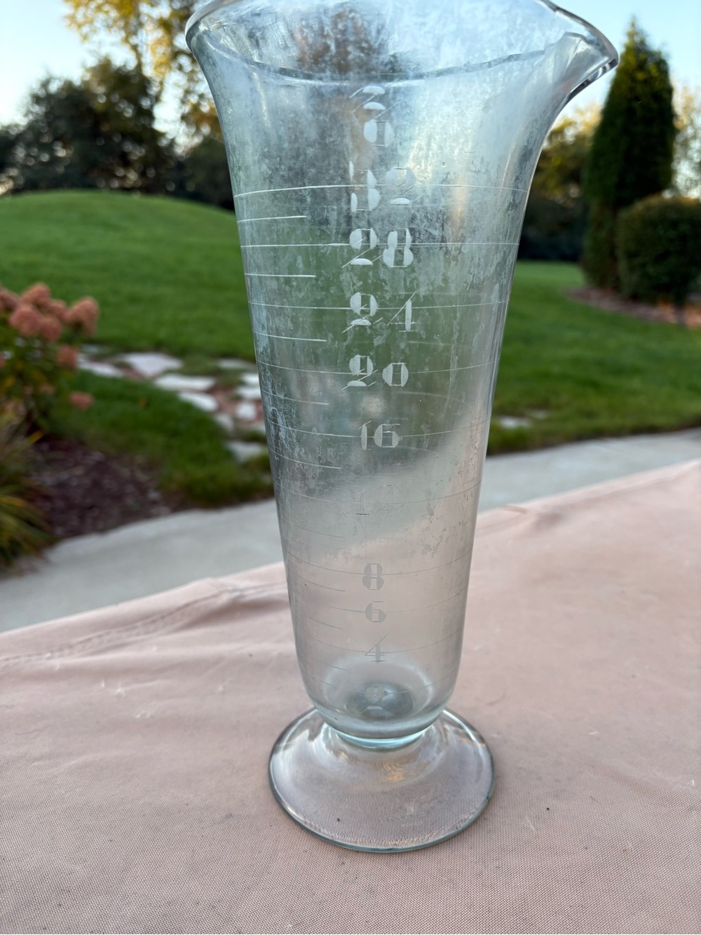 Antique Whitall Tatum 32 Oz Glass Apothecary Conical Graduate Beaker NYC PA Seal